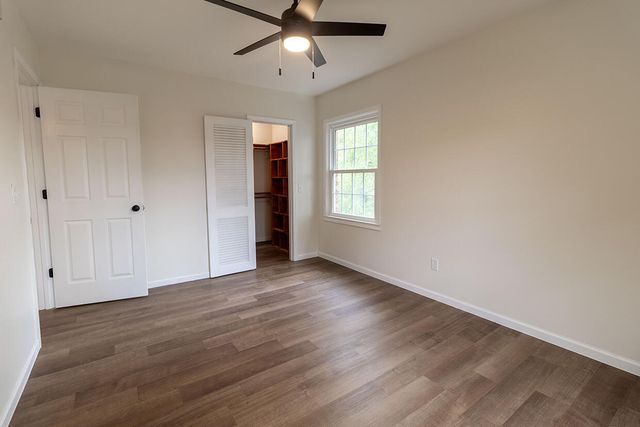 1022 QUEEN ANN DR, Columbia, MO 65201