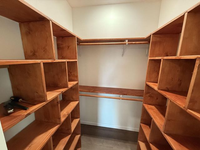 1022 QUEEN ANN DR, Columbia, MO 65201