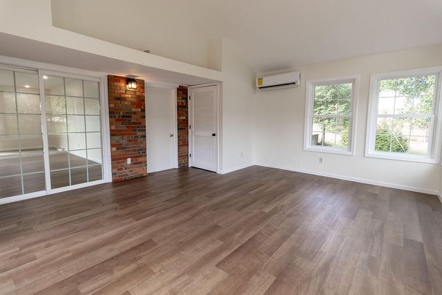 1022 QUEEN ANN DR, Columbia, MO 65201