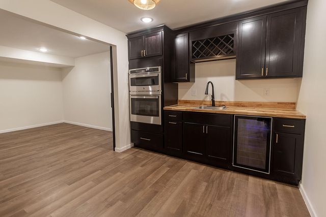 1022 QUEEN ANN DR, Columbia, MO 65201