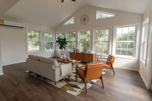 1022 QUEEN ANN DR, Columbia, MO 65201