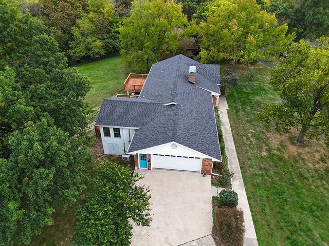 1022 QUEEN ANN DR, Columbia, MO 65201