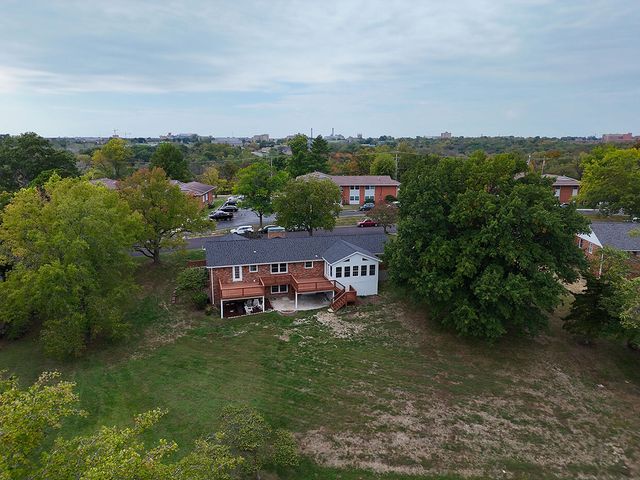 1022 QUEEN ANN DR, Columbia, MO 65201