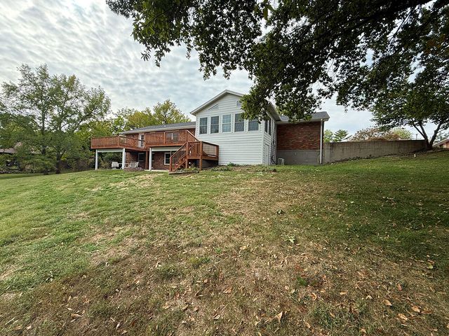 1022 QUEEN ANN DR, Columbia, MO 65201