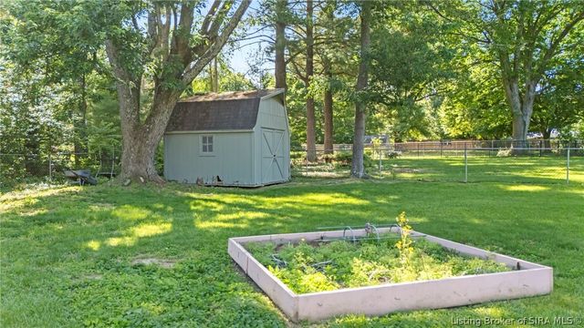 2037 Ridgewood Drive, Madison, IN 47250