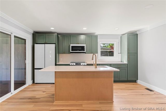 2037 Ridgewood Drive, Madison, IN 47250