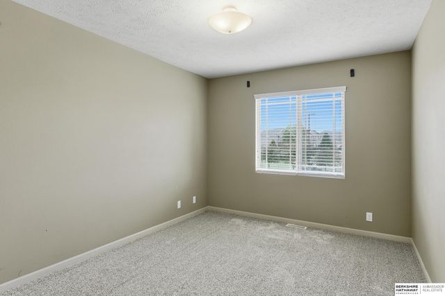 16422 Portal Street, Omaha, NE 68136