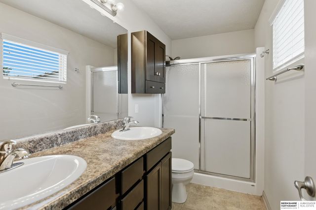 16422 Portal Street, Omaha, NE 68136