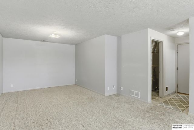 16422 Portal Street, Omaha, NE 68136