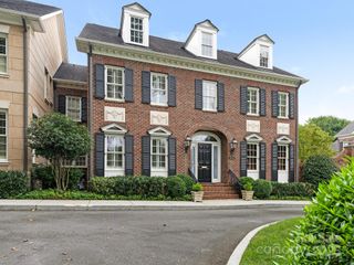 2044 Queens Road W, Charlotte, NC 28207