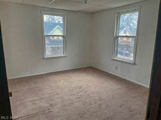 1010 Big Falls Avenue, Akron, OH 44310
