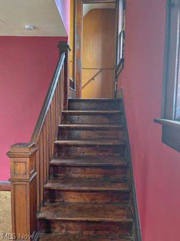 1010 Big Falls Avenue, Akron, OH 44310