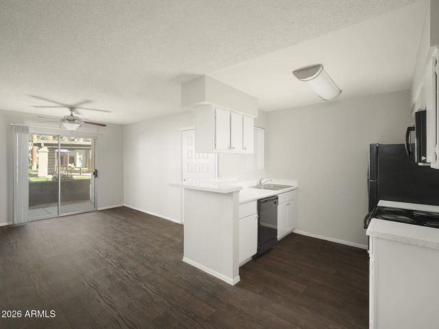 950 N GILBERT Road 2, Gilbert, AZ 85234