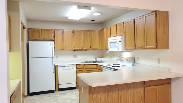 48 Thompson Avenue W 40, West Saint Paul, MN 55118