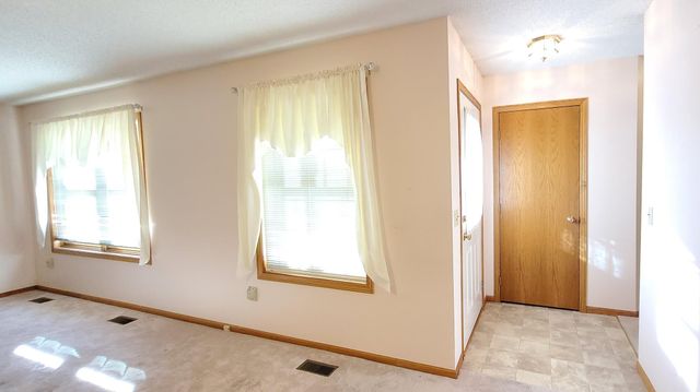 48 Thompson Avenue W 40, West Saint Paul, MN 55118