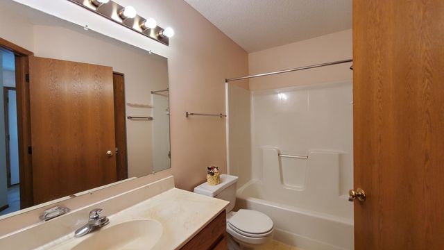 48 Thompson Avenue W 40, West Saint Paul, MN 55118