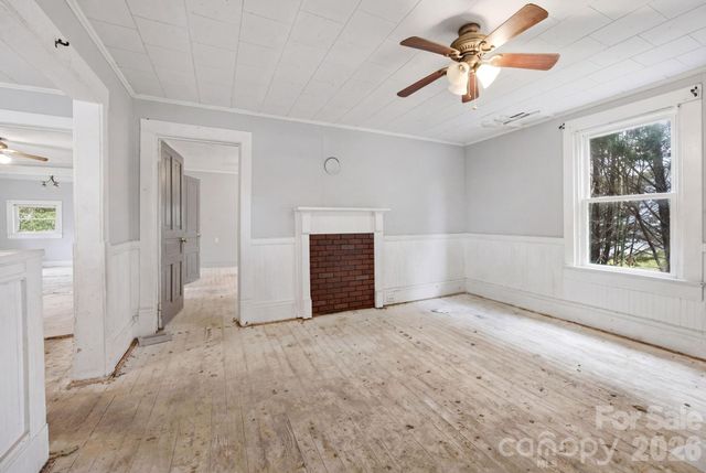 712 Conley Place NW, Lenoir, NC 28645