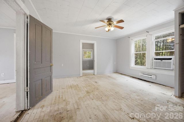 712 Conley Place NW, Lenoir, NC 28645