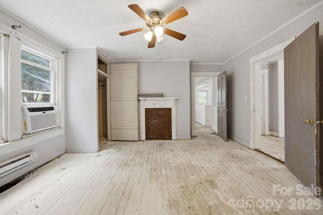 712 Conley Place NW, Lenoir, NC 28645