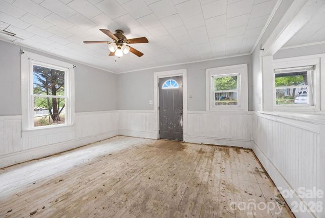 712 Conley Place NW, Lenoir, NC 28645
