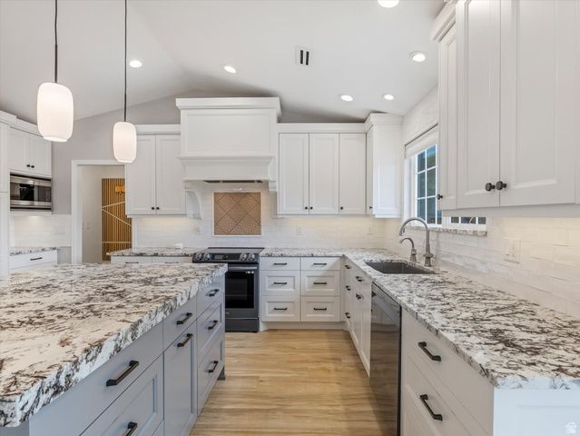 1583 W HEATHER DOWNS CIR, South Jordan, UT 84095