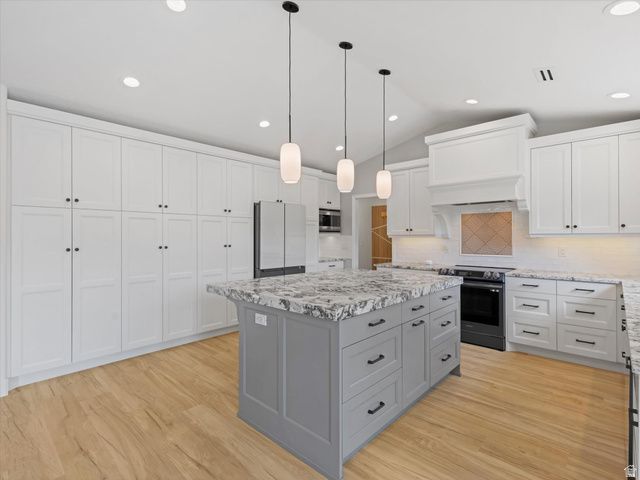 1583 W HEATHER DOWNS CIR, South Jordan, UT 84095
