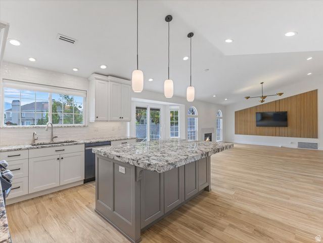 1583 W HEATHER DOWNS CIR, South Jordan, UT 84095
