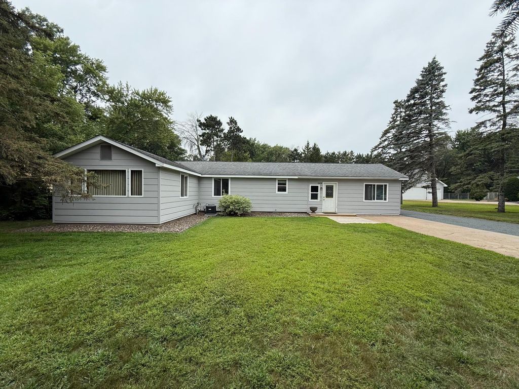 8408 Eastwood Road, Mounds View, MN 55112 — exterior