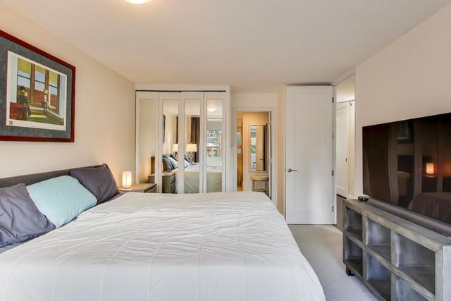 1440 N Lake Shore Drive 5D, Chicago, IL 60610