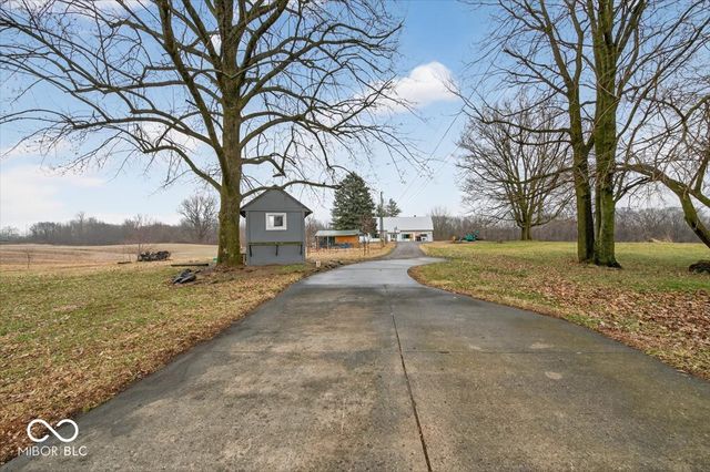4312 S New Columbus Road, Anderson, IN 46013