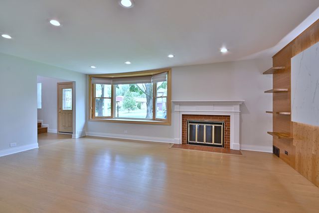 8318 Kilbourn Avenue, Skokie, IL 60076