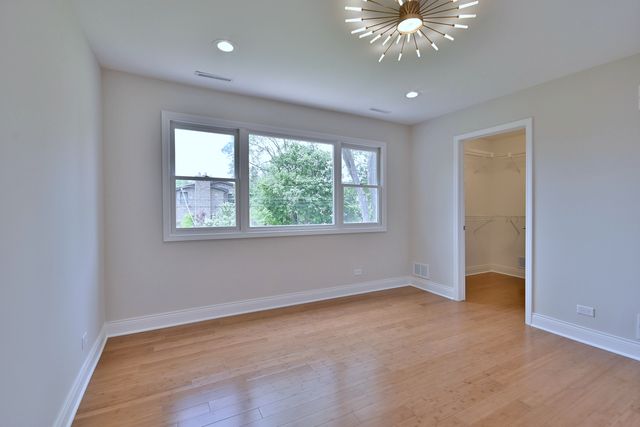 8318 Kilbourn Avenue, Skokie, IL 60076