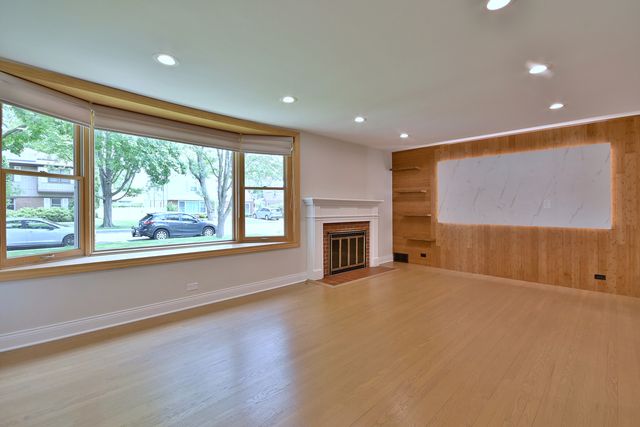 8318 Kilbourn Avenue, Skokie, IL 60076