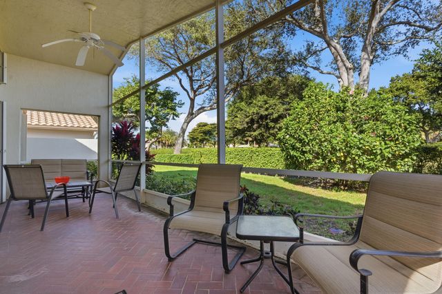 6797 Castlemaine Avenue, Boynton Beach, FL 33437