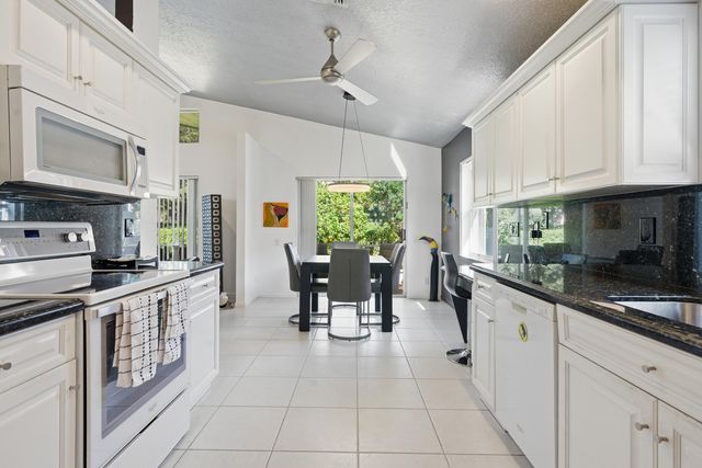 6797 Castlemaine Avenue, Boynton Beach, FL 33437