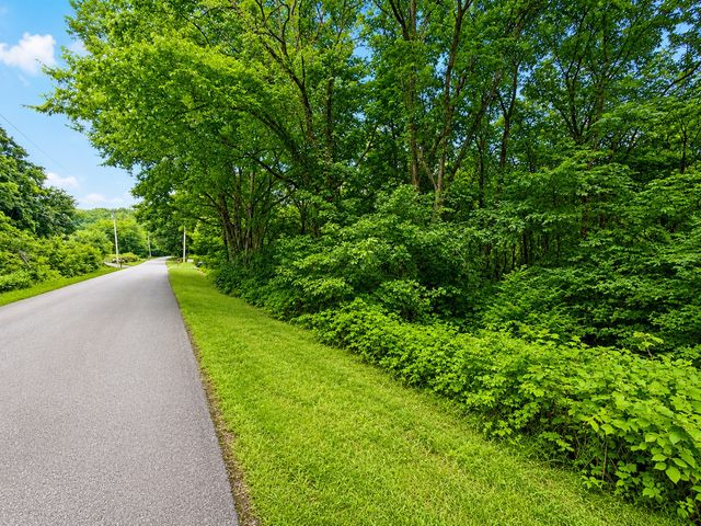 114 Lock Seven Ln, Carthage, TN 37030