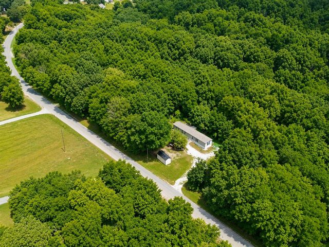 114 Lock Seven Ln, Carthage, TN 37030
