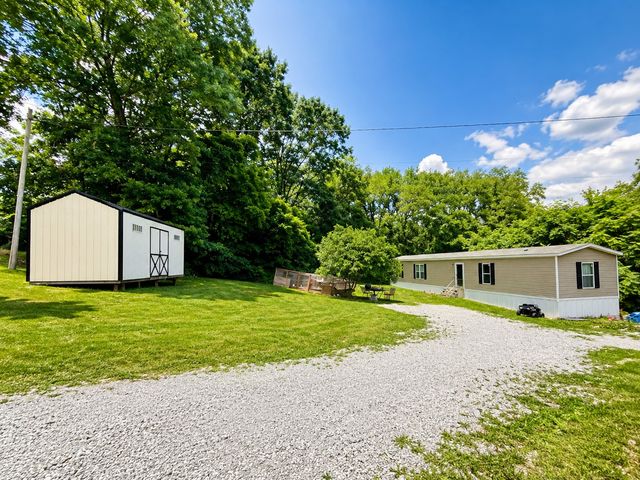 114 Lock Seven Ln, Carthage, TN 37030