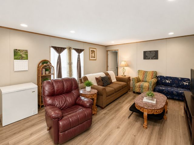 114 Lock Seven Ln, Carthage, TN 37030