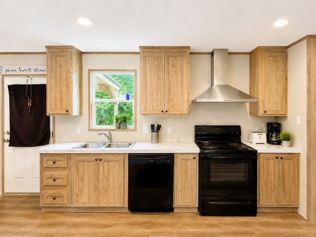 114 Lock Seven Ln, Carthage, TN 37030