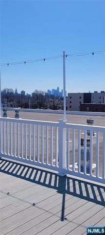 8915 Bergenwood Avenue 4, North Bergen, NJ 07047