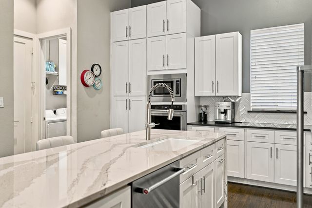 3816 Roseland Avenue D300, Dallas, TX 75204