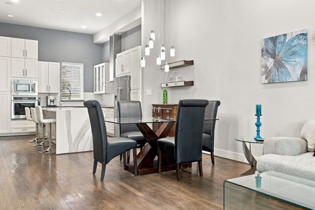 3816 Roseland Avenue D300, Dallas, TX 75204