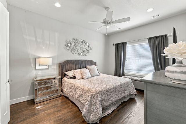 3816 Roseland Avenue D300, Dallas, TX 75204