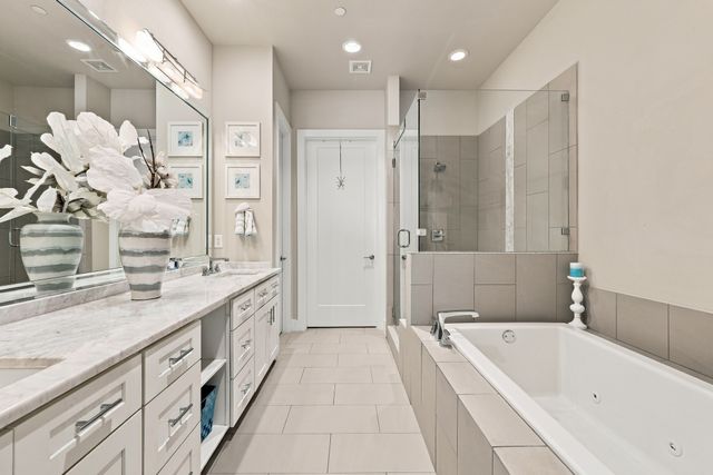 3816 Roseland Avenue D300, Dallas, TX 75204