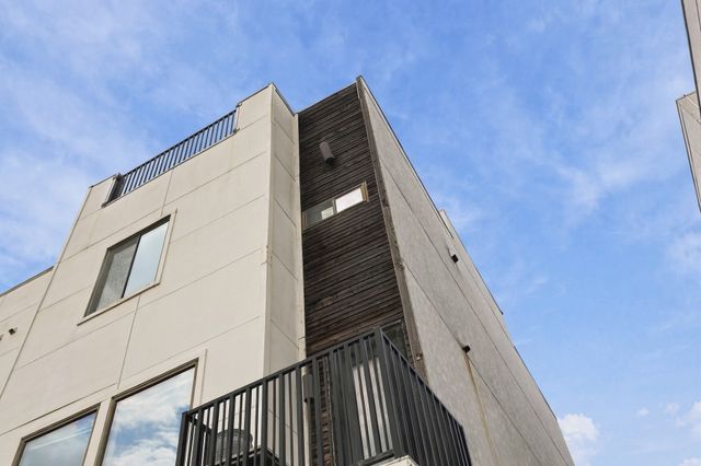3816 Roseland Avenue D300, Dallas, TX 75204