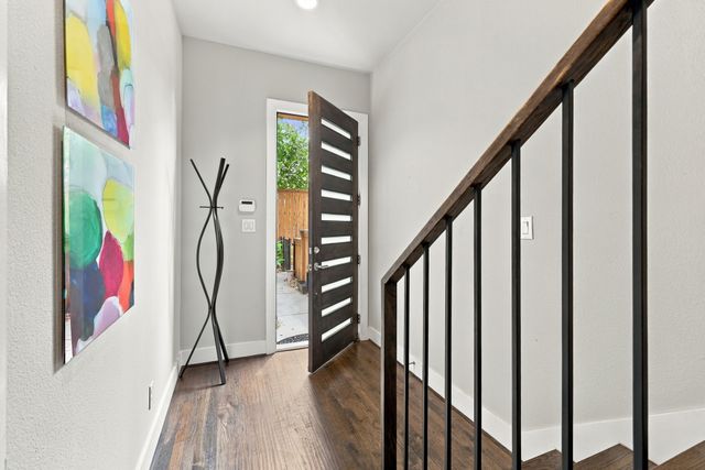 3816 Roseland Avenue D300, Dallas, TX 75204