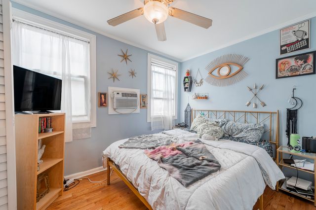 4054 N Western Avenue, Chicago, IL 60618