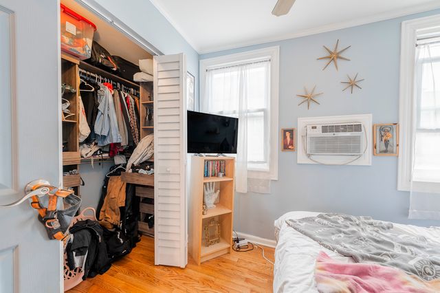 4054 N Western Avenue, Chicago, IL 60618