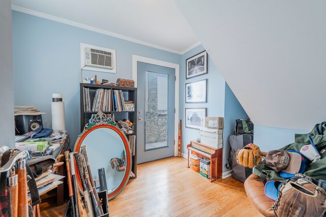4054 N Western Avenue, Chicago, IL 60618